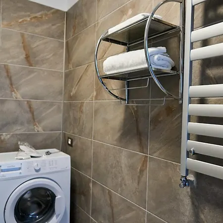 Rebeq Alezzi Apartamento Năvodari