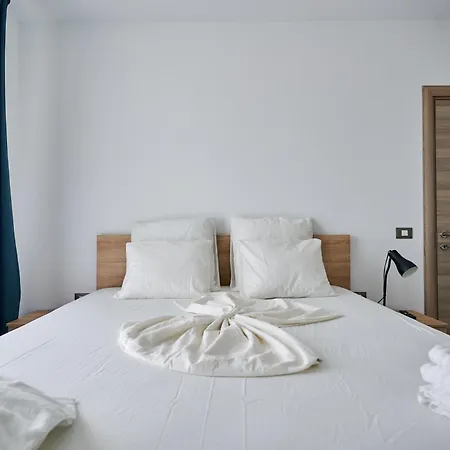 Rebeq Alezzi Beach Apartment *