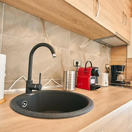 Apartament Rebeq Alezzi Beach
